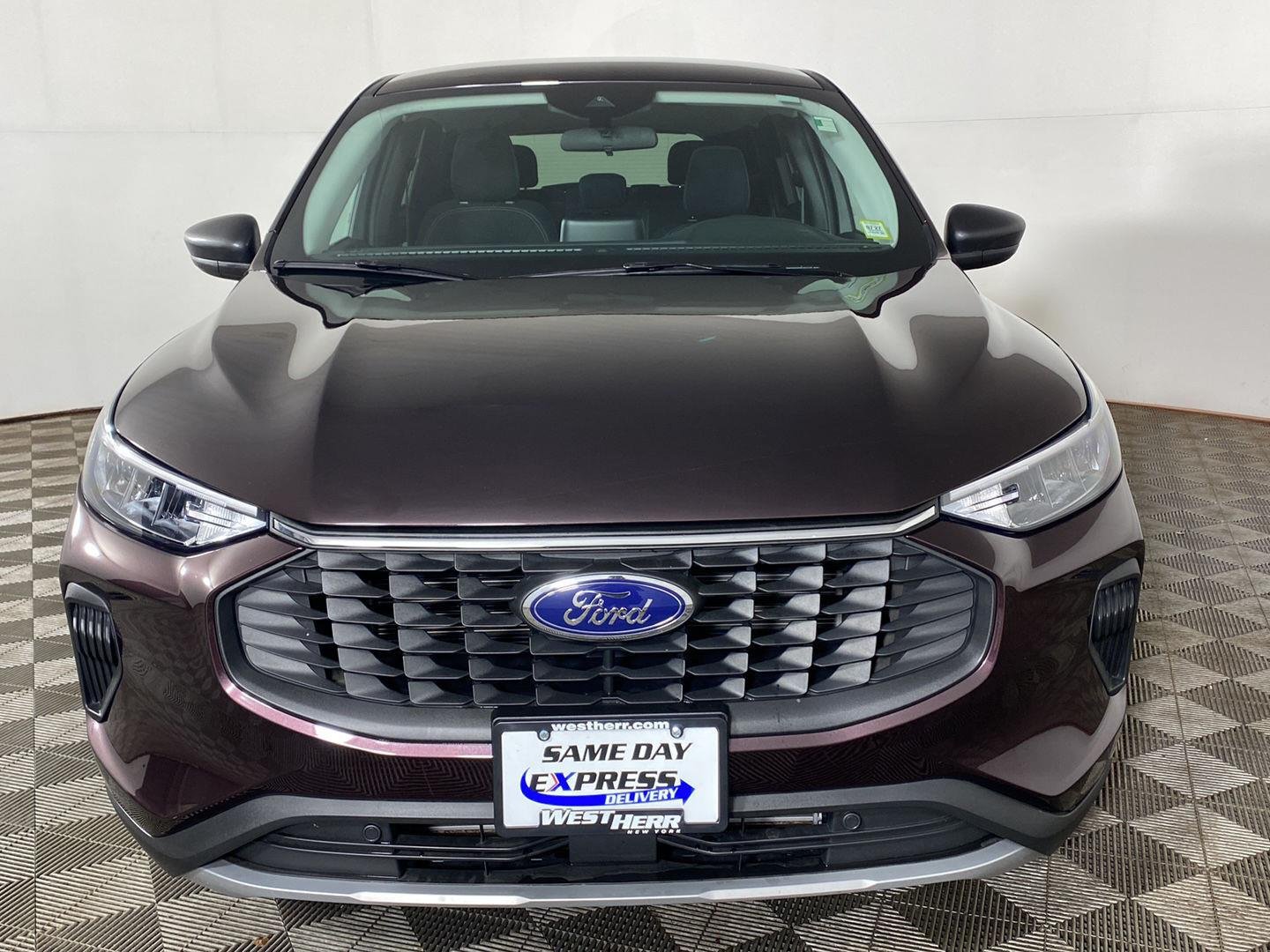 Used 2023 Cinnabar Red Ford Active image 26