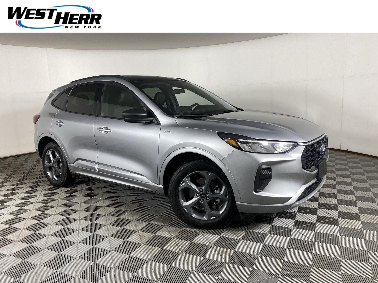 Used 2023 Iconic Silver Ford ST-Line image 1