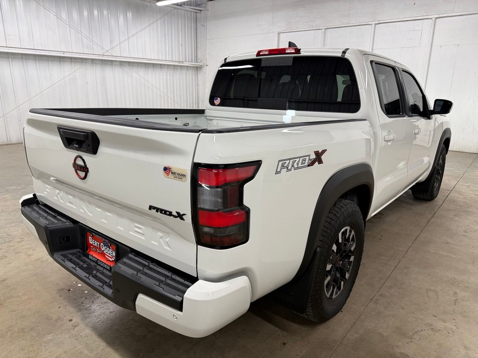 Used 2024 White Nissan PRO-X image 7