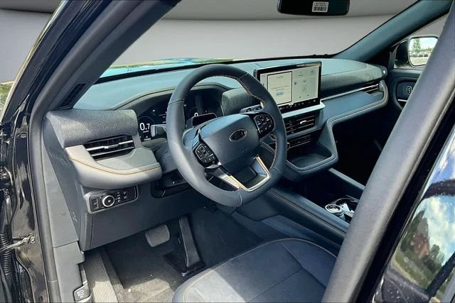 New 2026 Agate Black Metallic Ford Tremor® image 7