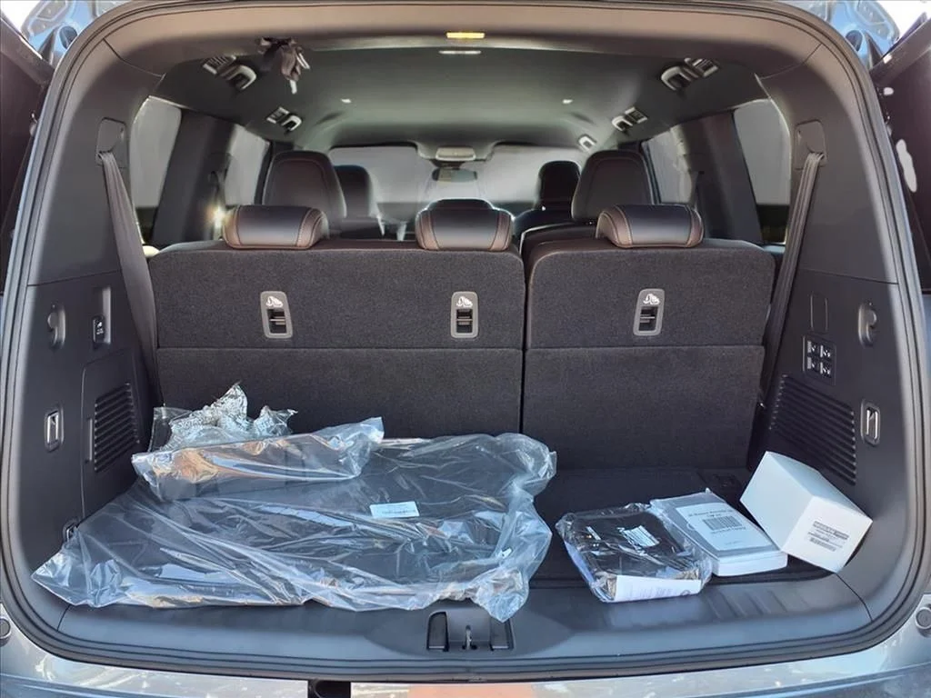 2026 Nissan Armada SL - Photo 24
