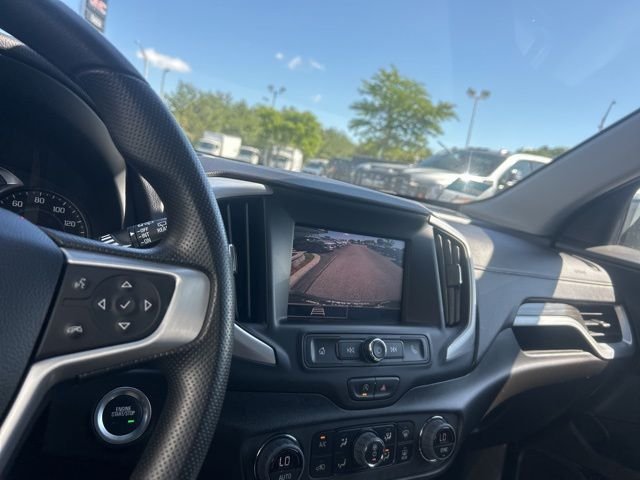 Used 2023 Silver GMC SLE image 24