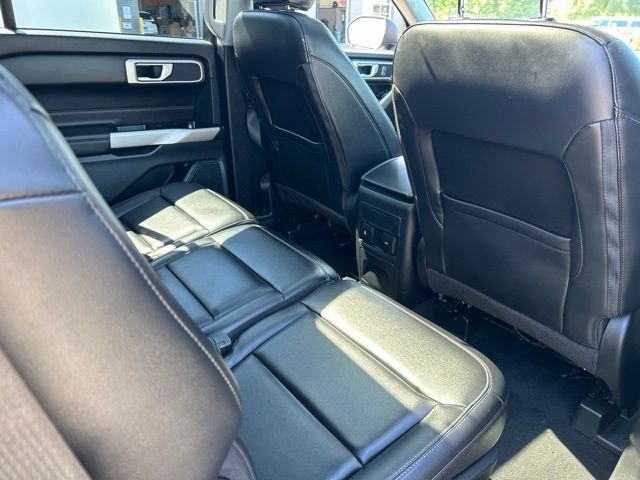 Used 2023 Red Ford XLT image 12