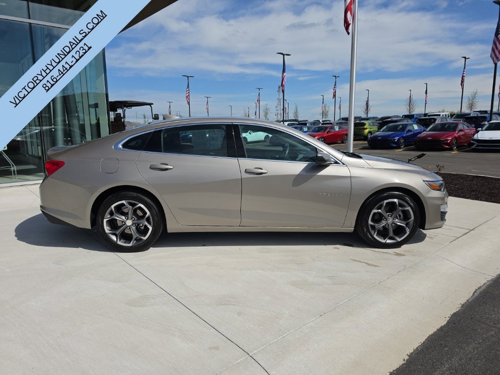 Used 2024 Gray Chevrolet LT image 7