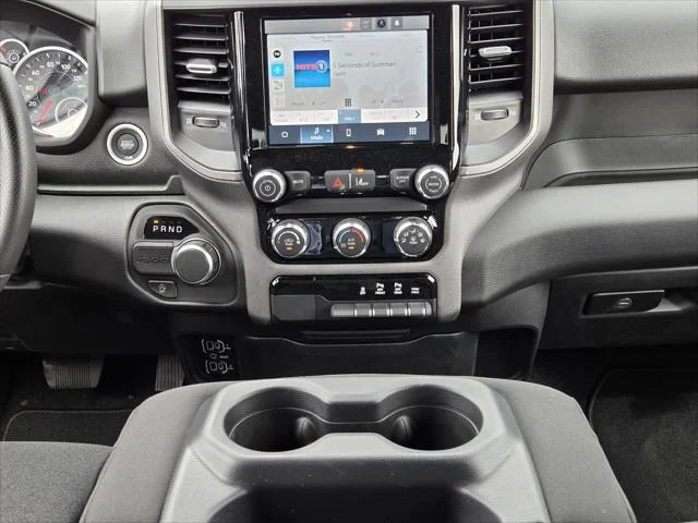 New 2026 Diamond Black Crystal Pearl-Coat Exterior Paint RAM Express image 9