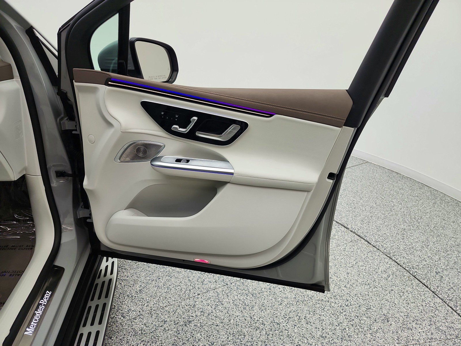 Certified Used 2023 MANUFAKTUR Alpine Grey Mercedes-Benz EQE 500 4MATIC® SUV image 20