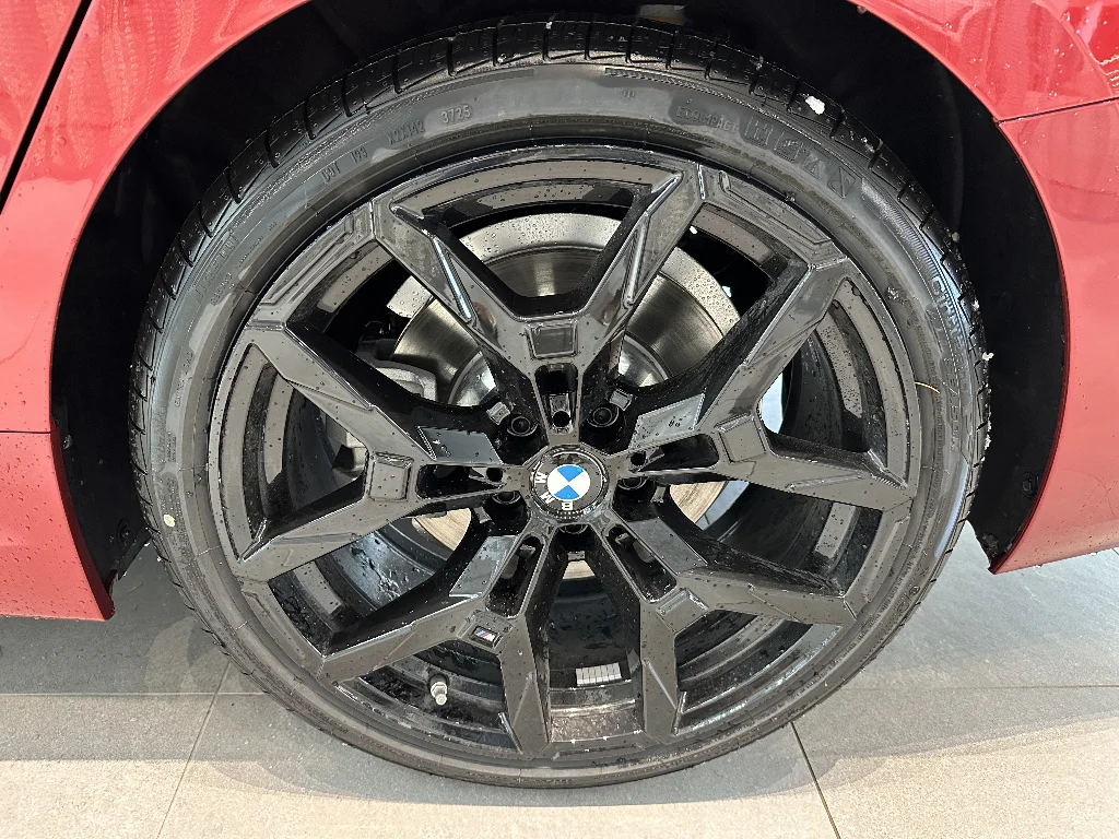 2026 BMW 3 Series 330i - Photo 7