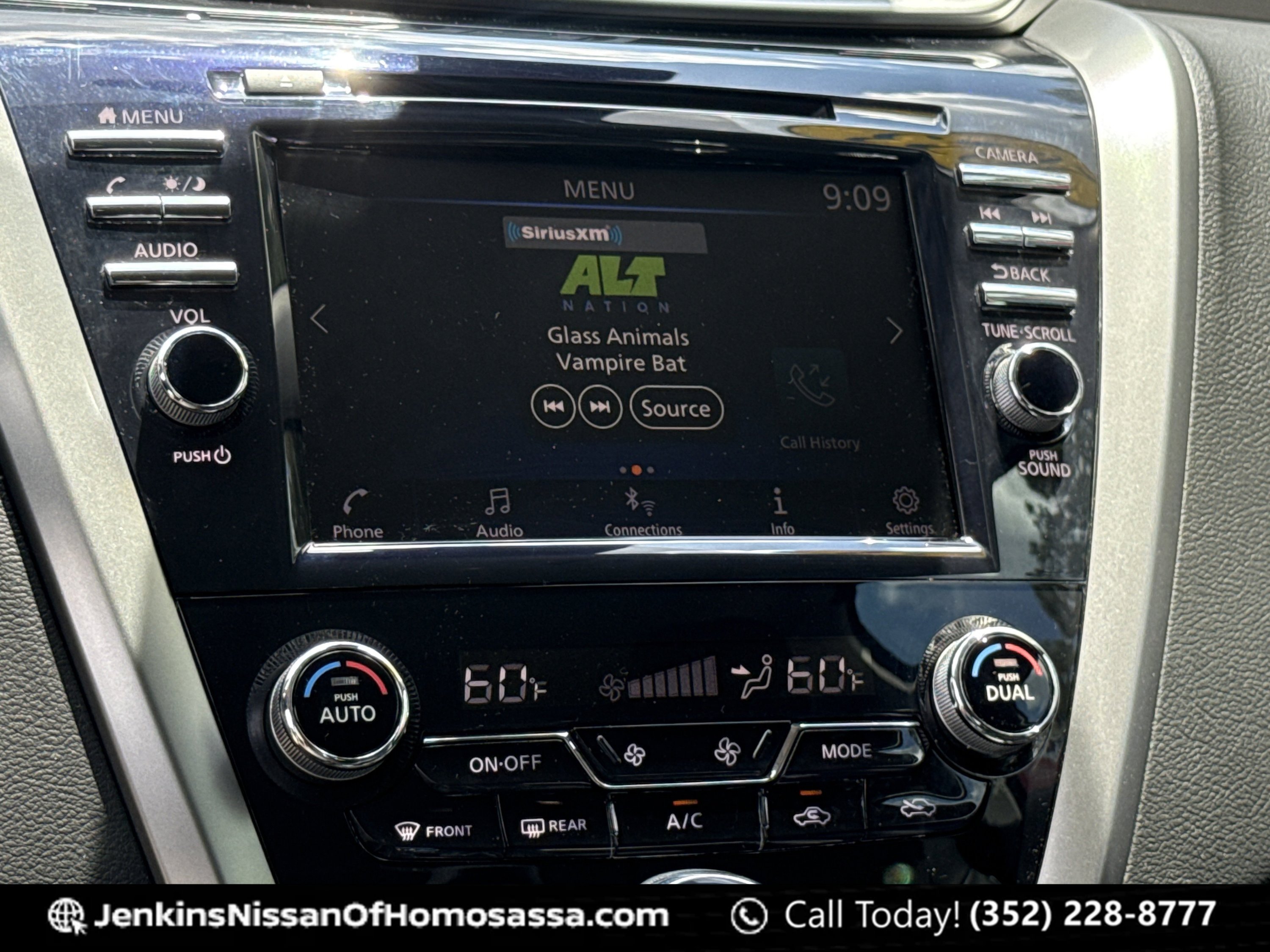 Used 2023 Pearl White Tricoat Nissan SV image 26