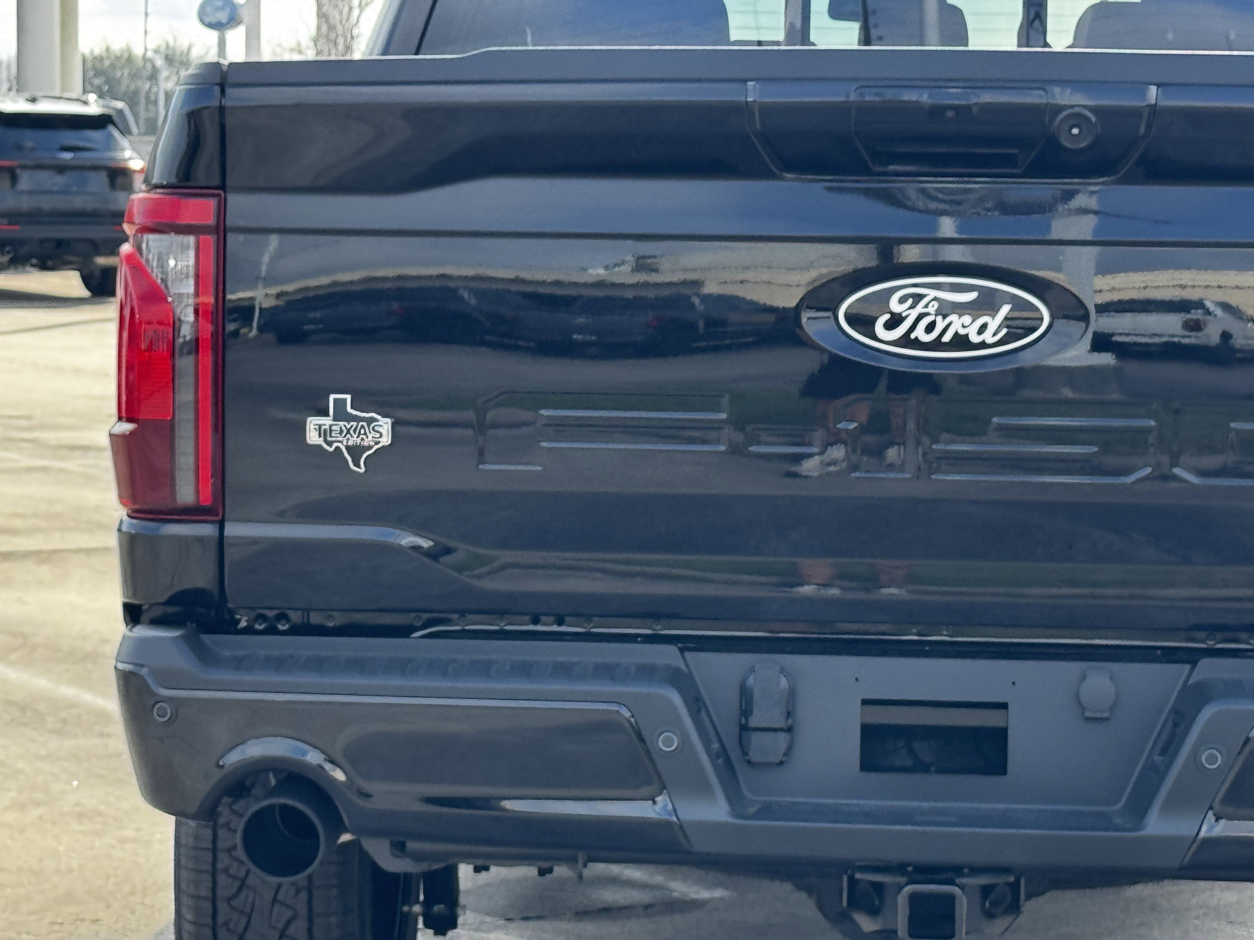 New 2026 Agate Black Metallic Ford XLT image 10