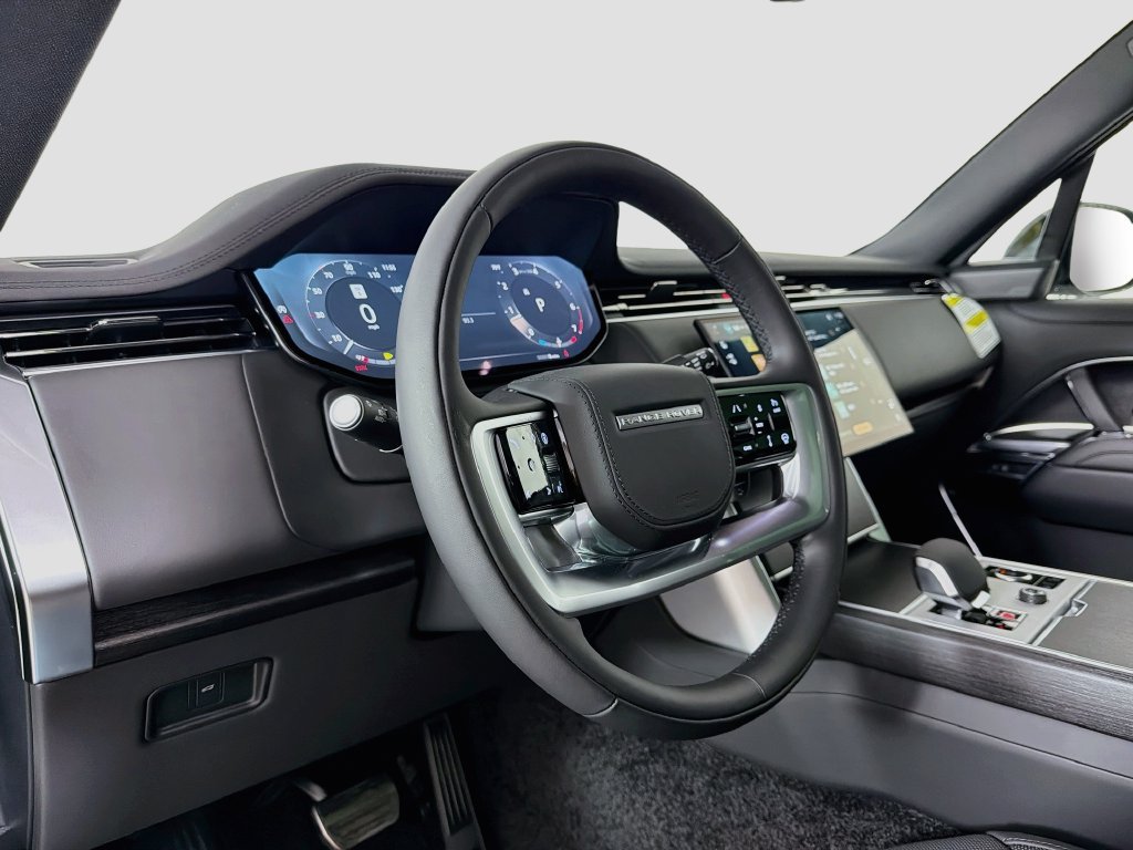 New 2027 Santorini Black Land Rover SE image 9