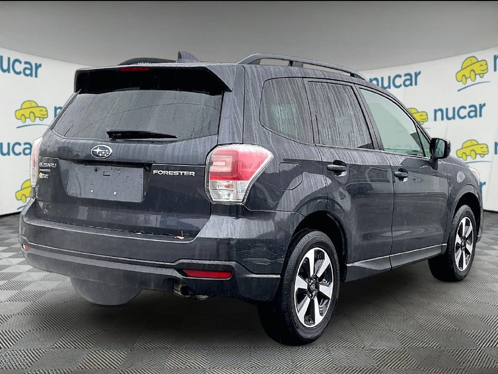 Used 2018 Gray Subaru 2.5i Premium image 6