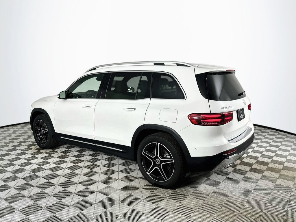 New 2026 Polar White Mercedes-Benz GLB 250 image 36