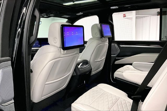 Used 2025 Black Raven Cadillac Sport Platinum image 35