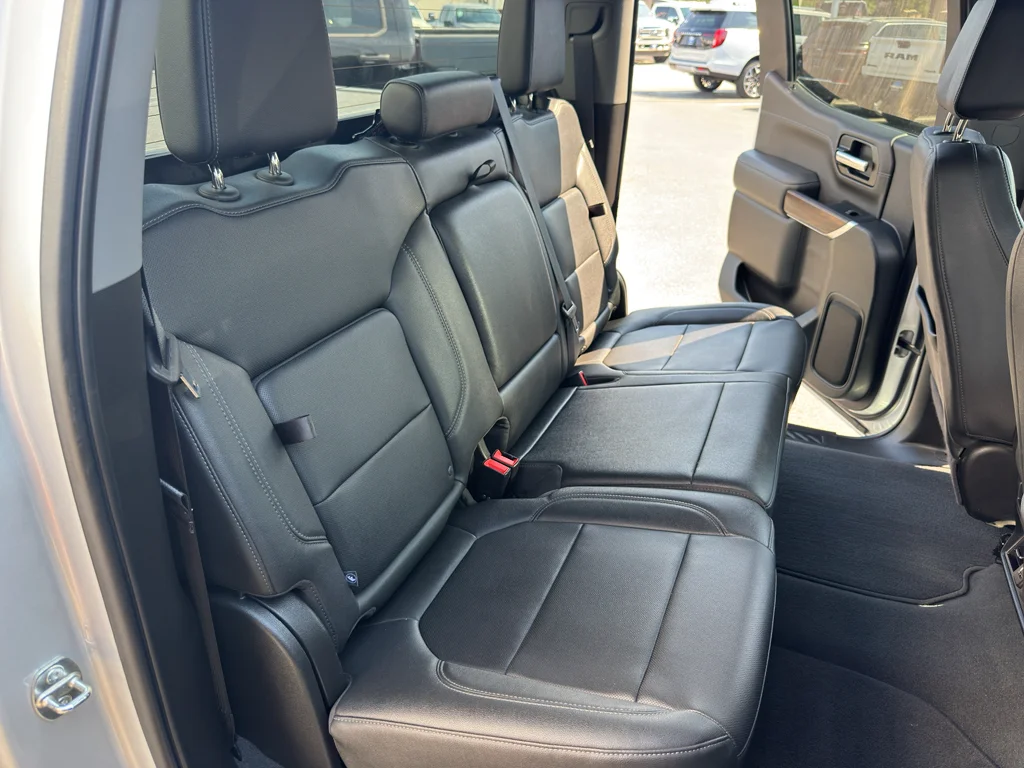 Used 2021 Quicksilver Metallic GMC SLT image 12
