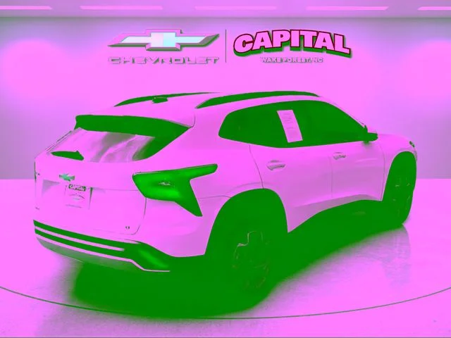 Used 2025 White Chevrolet LT image 5