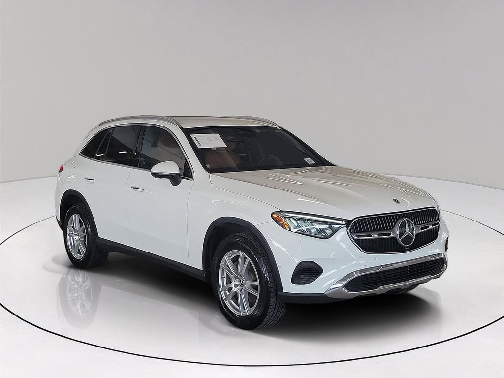 Certified Used 2023 White Mercedes-Benz GLC 300 image 1