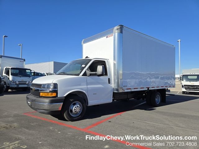 New 2025 Summit White Chevrolet 1WT image 2