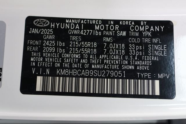 Used 2025 White Hyundai SEL image 27