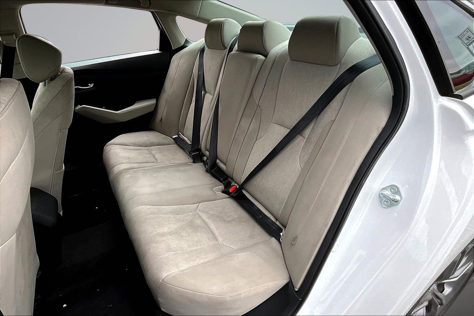 Used 2024 White Honda EX image 23