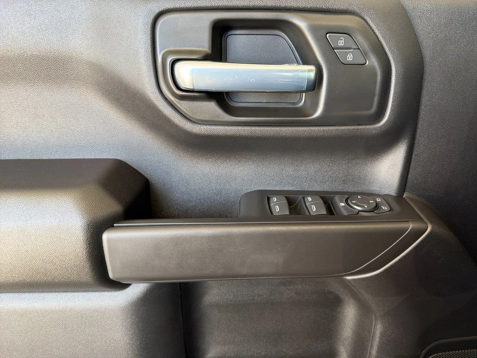 2026 Chevrolet Silverado 1500 Custom Trail Boss - Photo 10