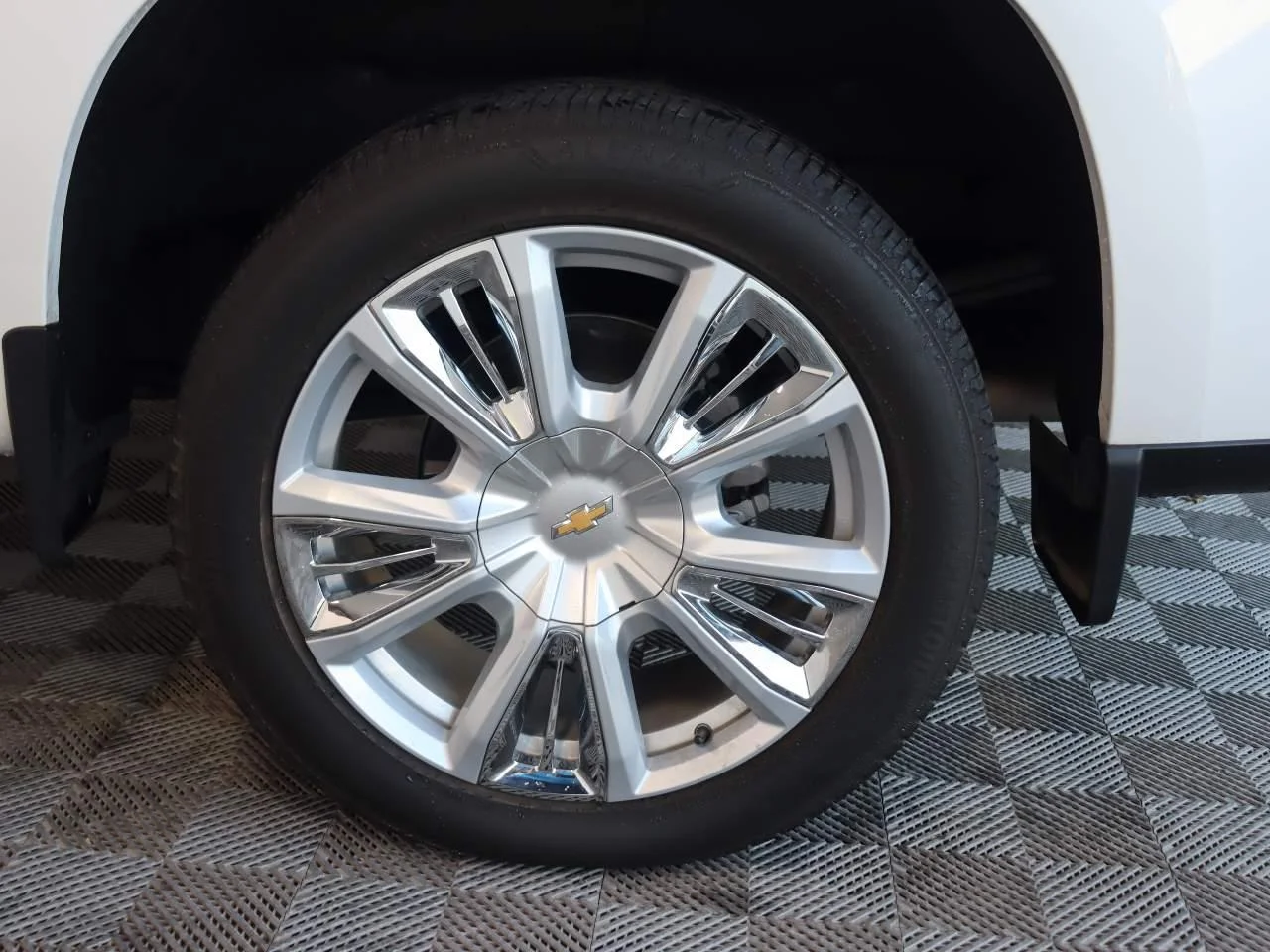 2024 Chevrolet Silverado 1500 High Country - Photo 17