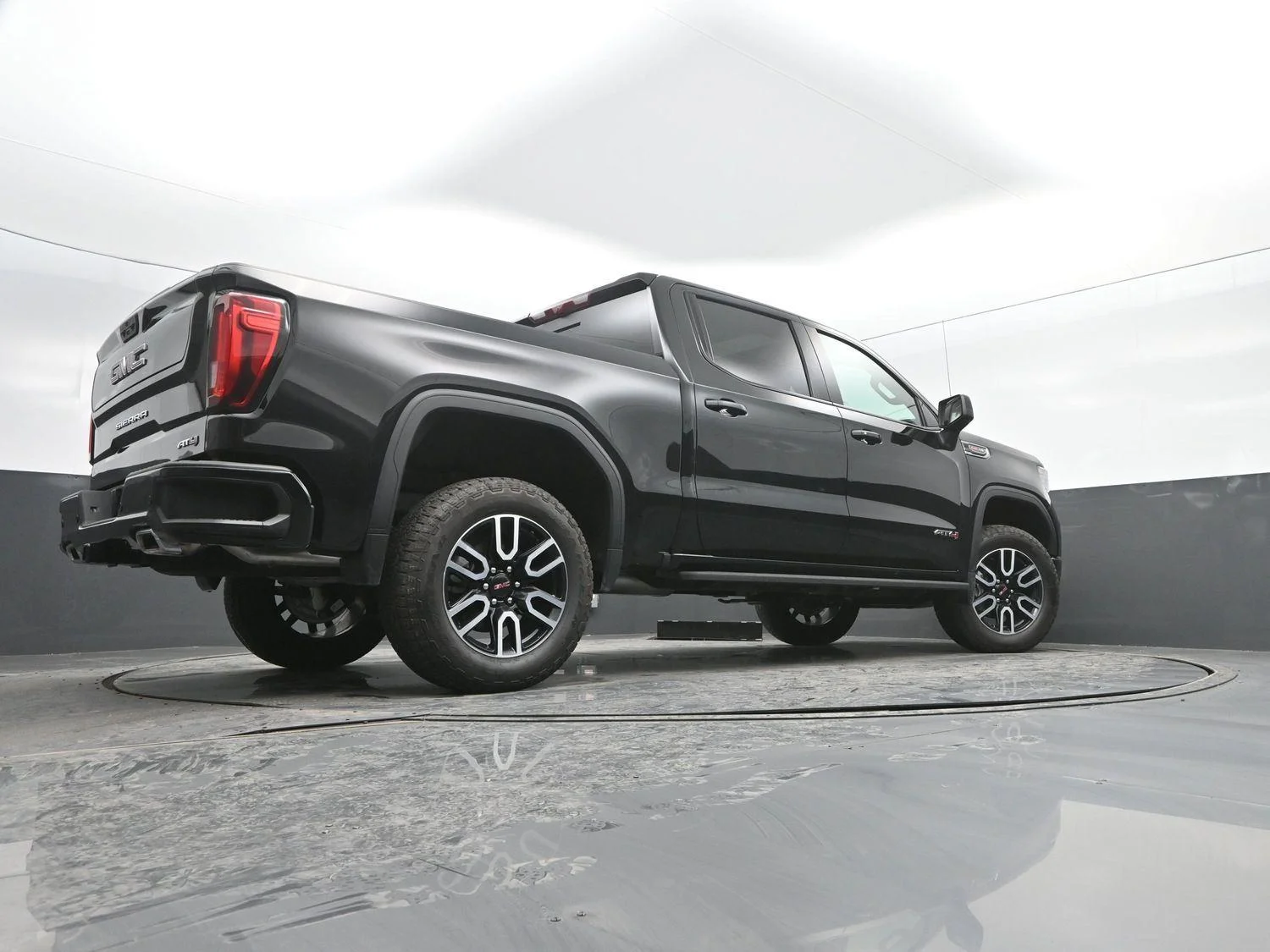 Used 2026 Onyx Black GMC AT4 image 39