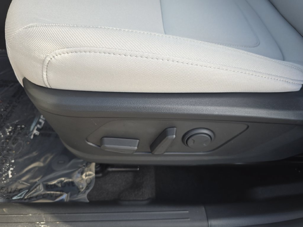 New 2026 White Hyundai SEL AWD image 12