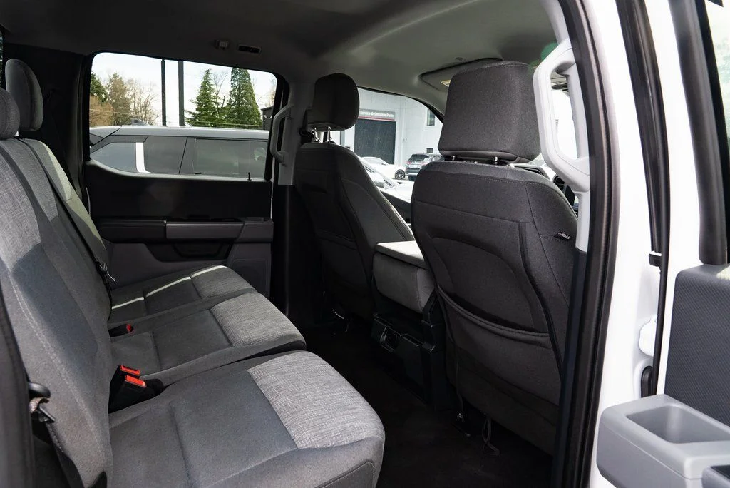 Used 2022 White Ford XLT image 21