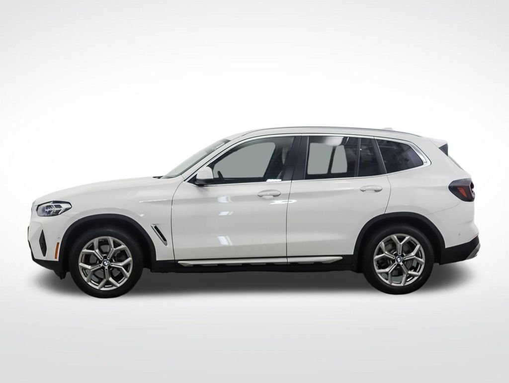 Certified Used 2024 Alpine White BMW xDrive30i image 2