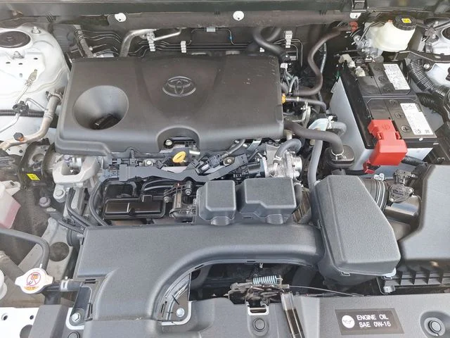 Used 2024 Beige Toyota XLE Premium image 21