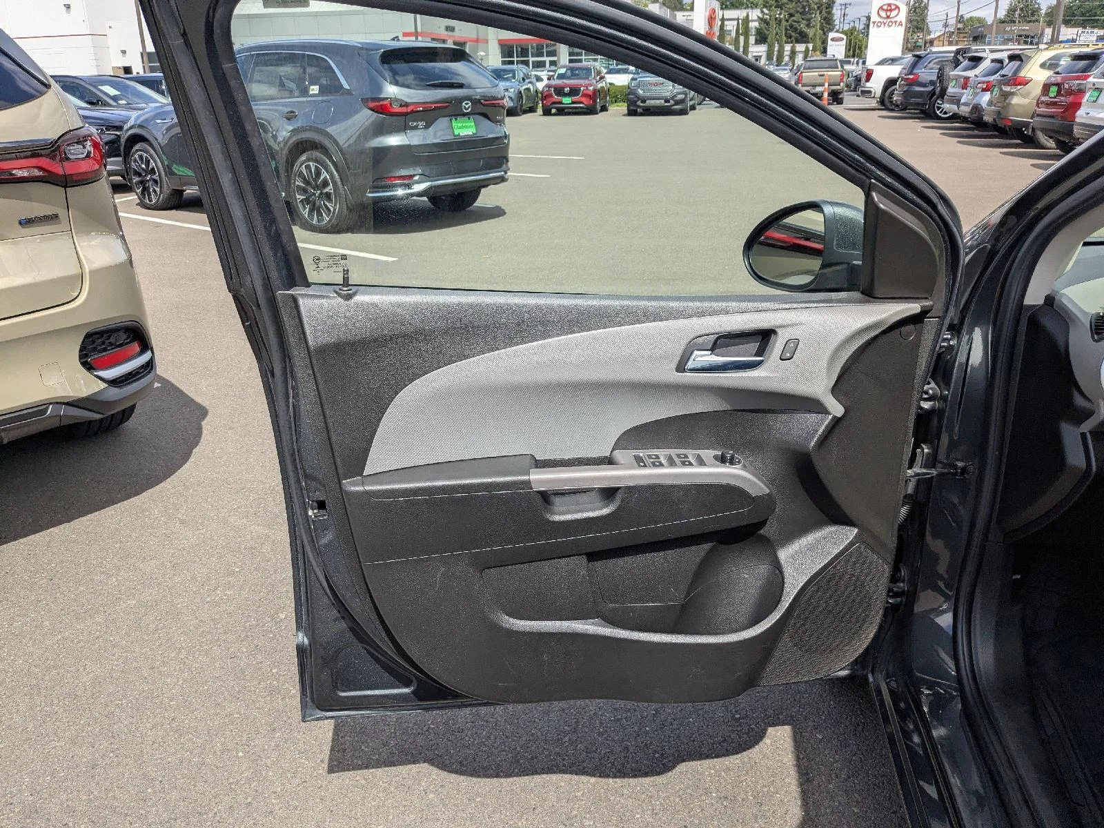 2020 Chevrolet Sonic Premier - Photo 16