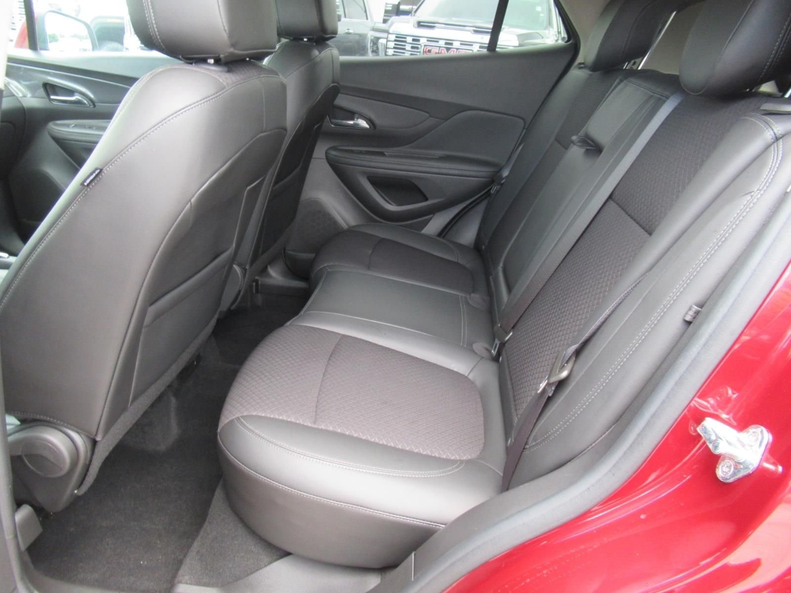 Used 2022  Buick Preferred image 33