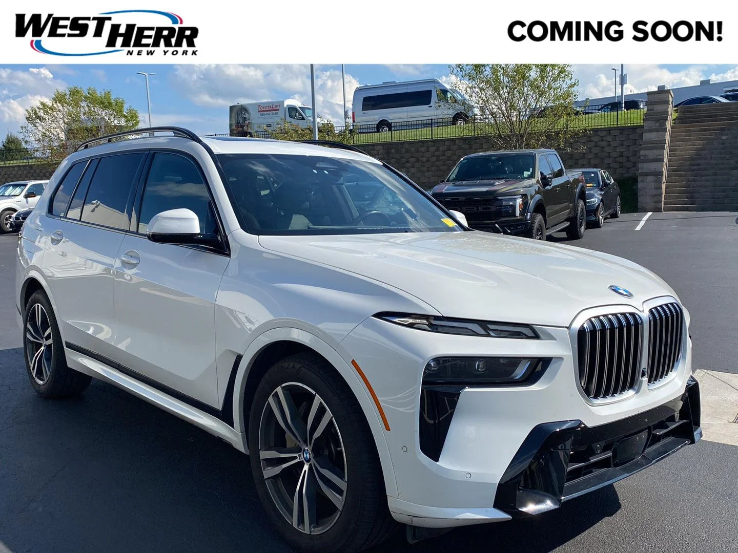 Used 2024 Mineral White Metallic BMW xDrive40i image 1
