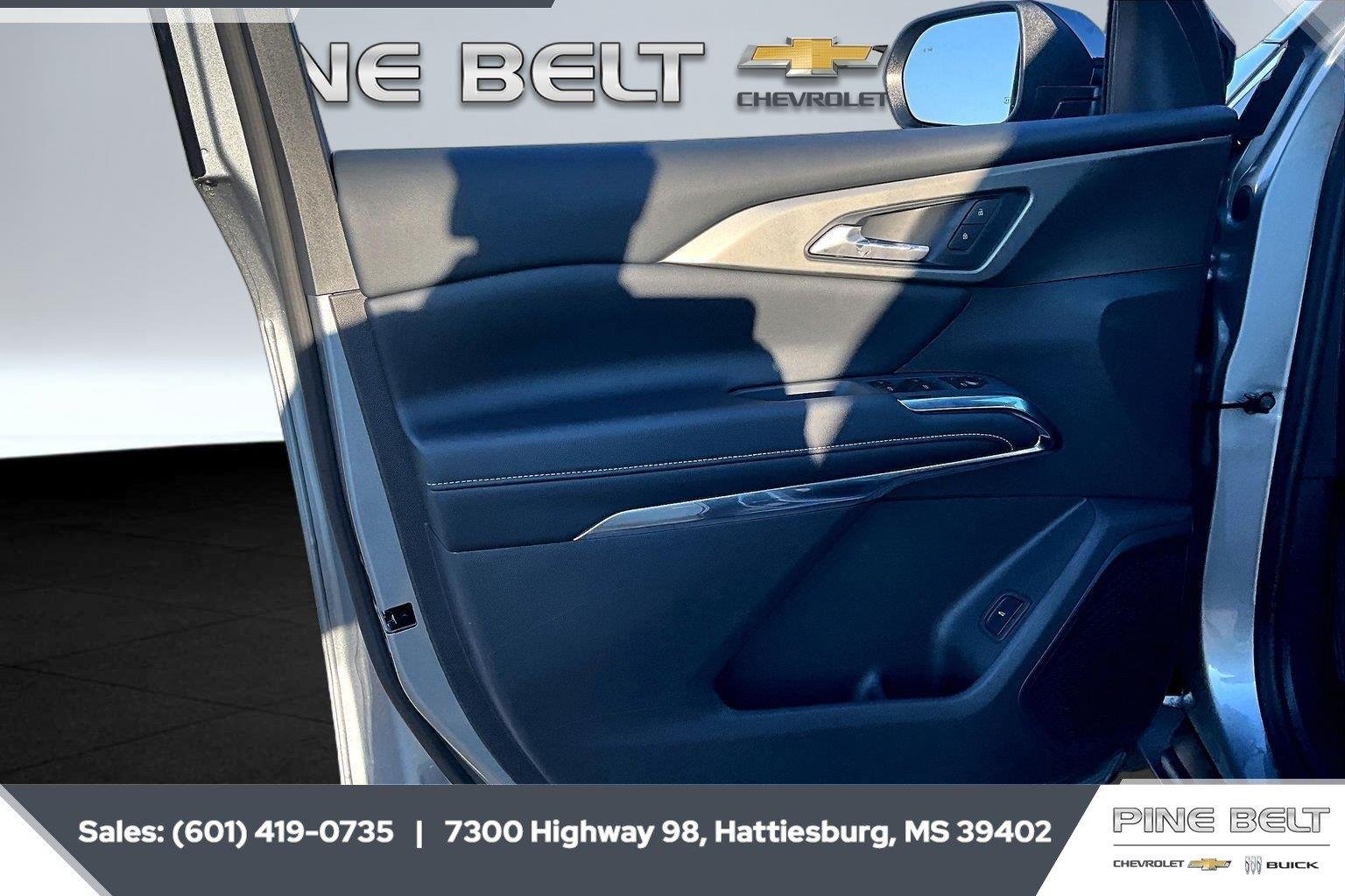 2027 Chevrolet Traverse LT - Photo 17