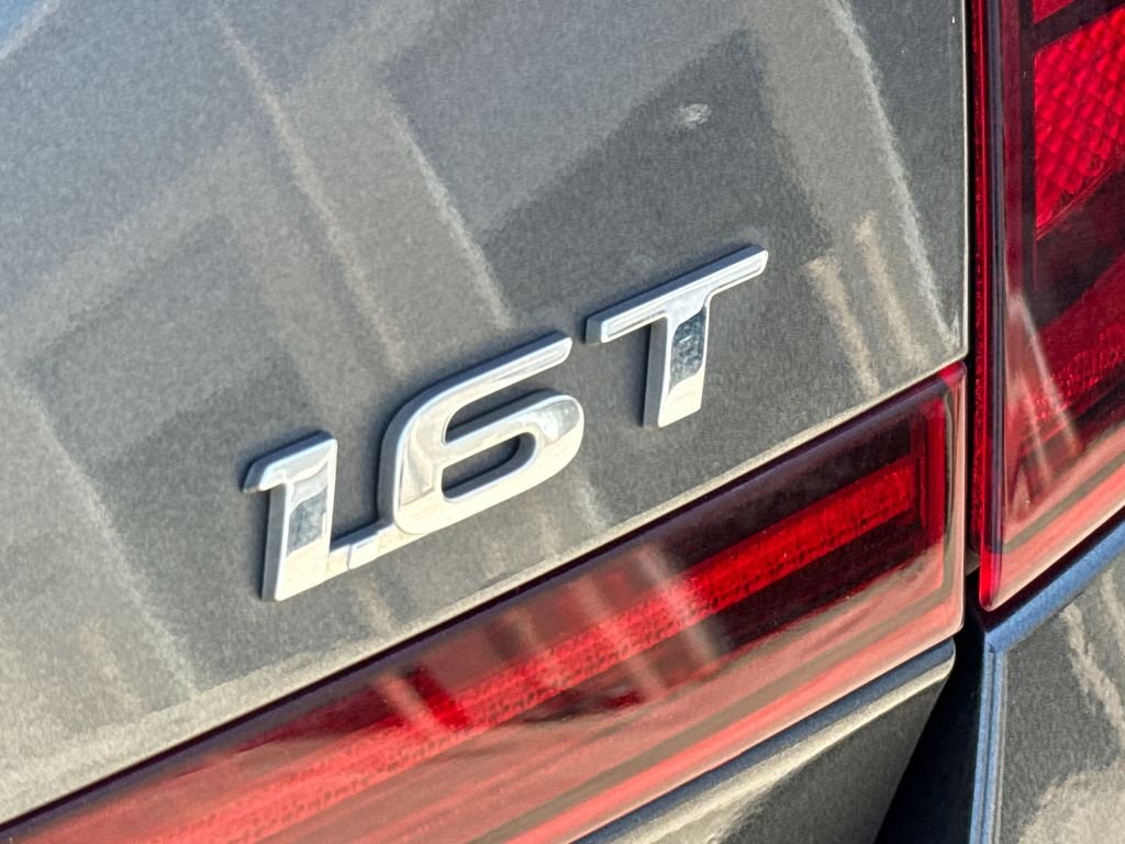 Used 2022 Gray Hyundai SEL Plus image 10