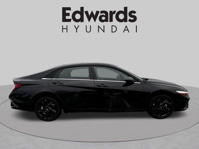 New 2026 Black Hyundai SEL Sport image 4