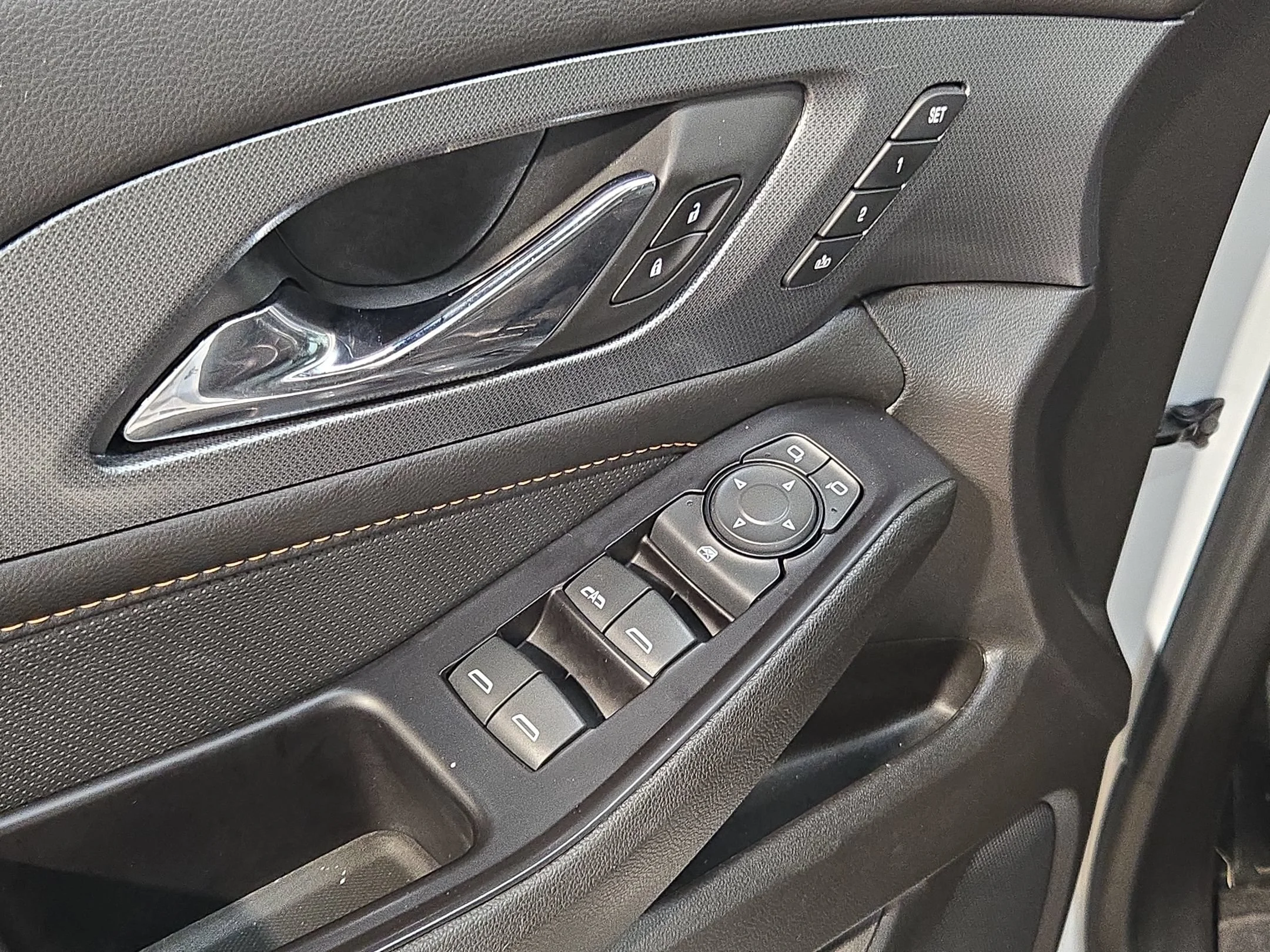 Used 2019 Summit White Chevrolet Premier image 21