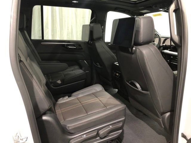 New 2026 Polar White Tricoat Chevrolet High Country image 12