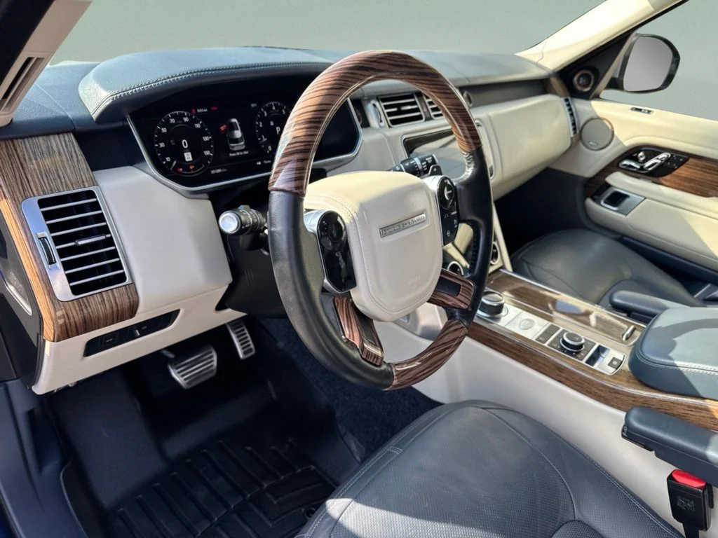 Used 2022 Santorini Black Metallic Land Rover Westminster image 22