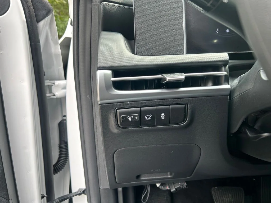 Certified Used 2026 White Hyundai SEL image 24