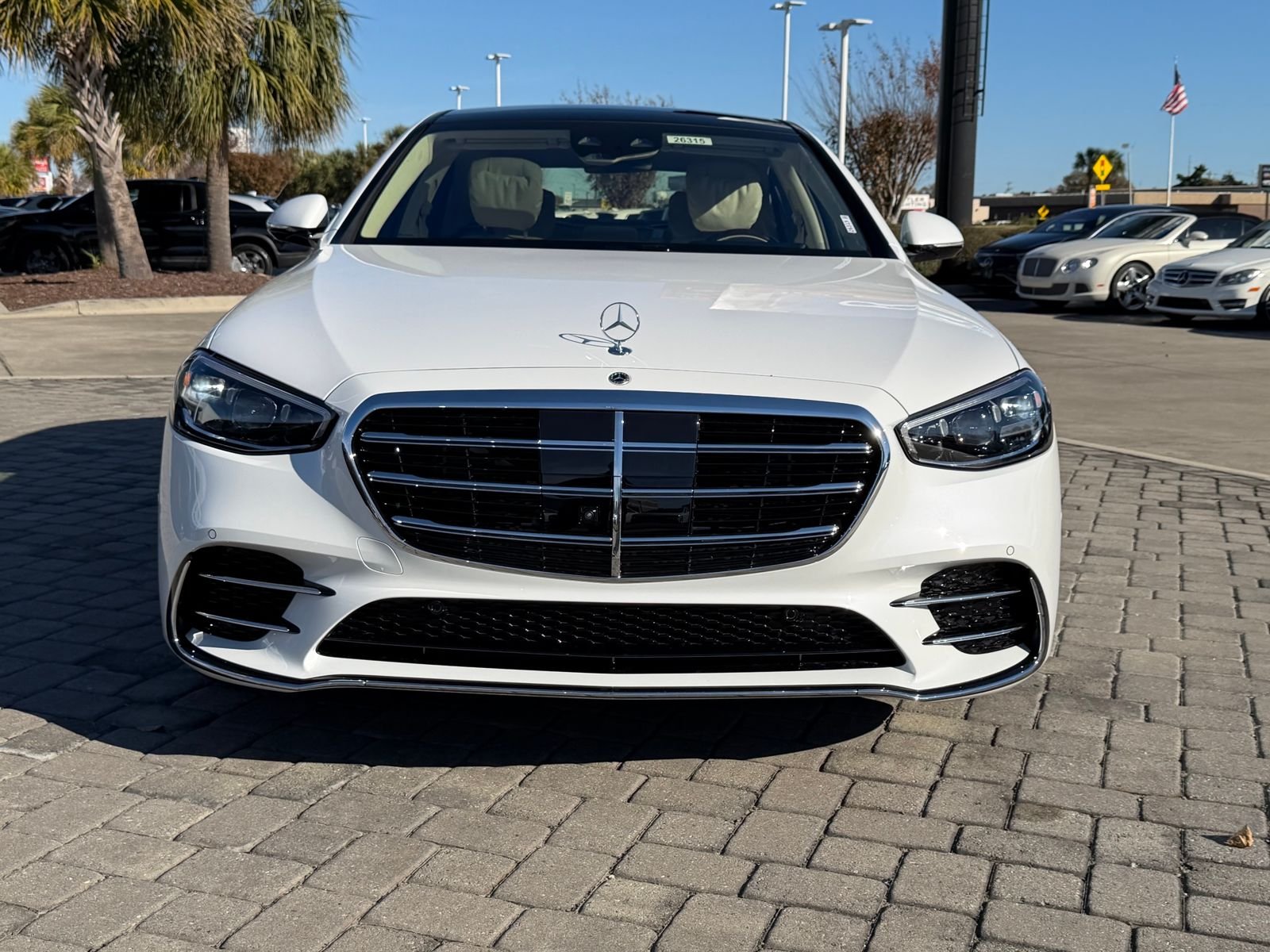 New 2026 MANUFAKTUR Moonlight White Metallic Mercedes-Benz S 580 image 6