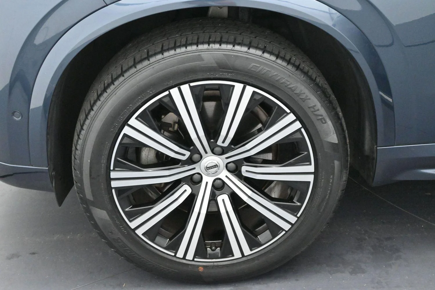 Used 2023 Blue Volvo Plus image 37