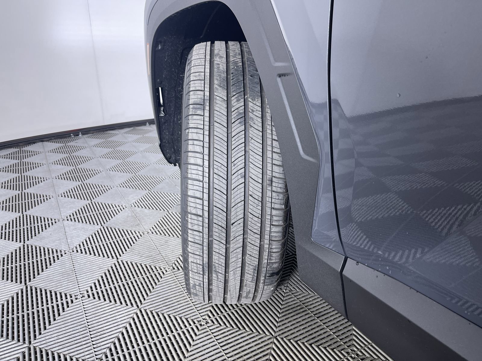 Certified Used 2026 Ecotronic Gray Hyundai Limited image 10