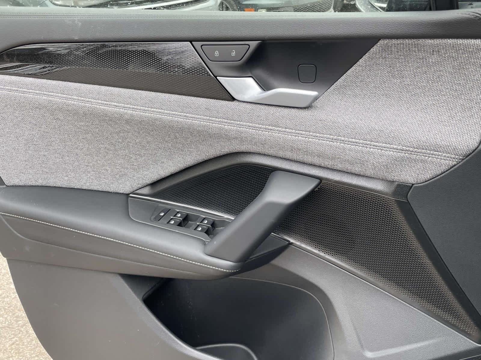 New 2026 Platinum Gray Metallic Volkswagen S image 24