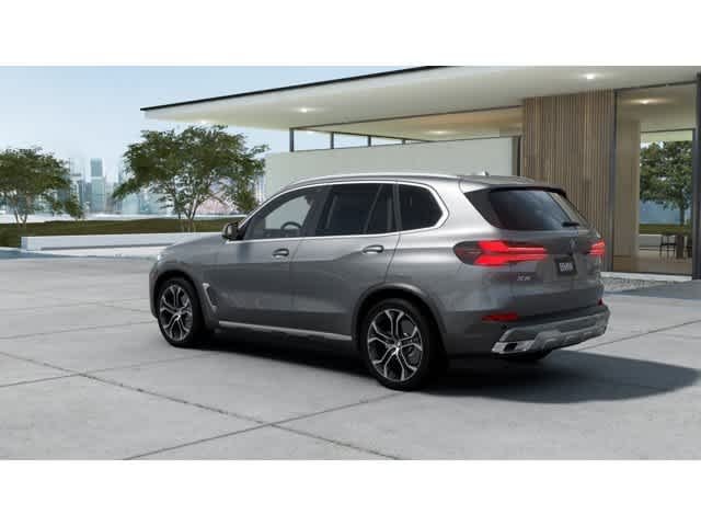 Used 2026 Skyscraper Grey Metallic BMW xDrive40i image 2