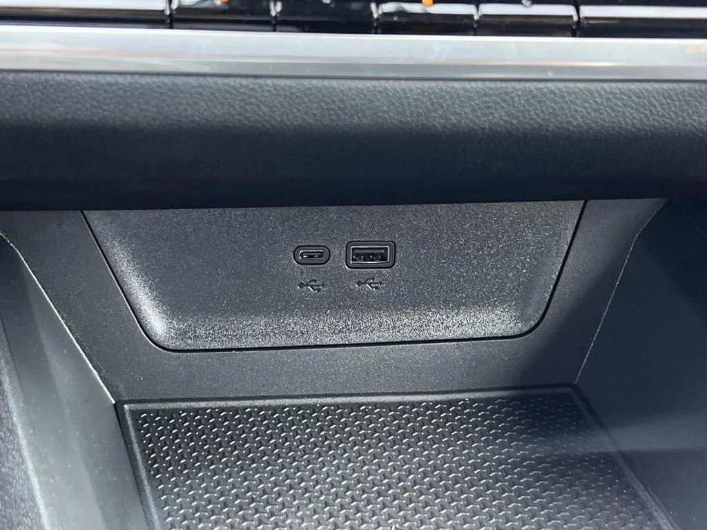 2026 Chevrolet Equinox LT - Photo 17