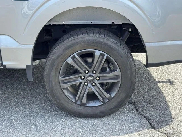 Used 2023 Silver Ford XLT image 14