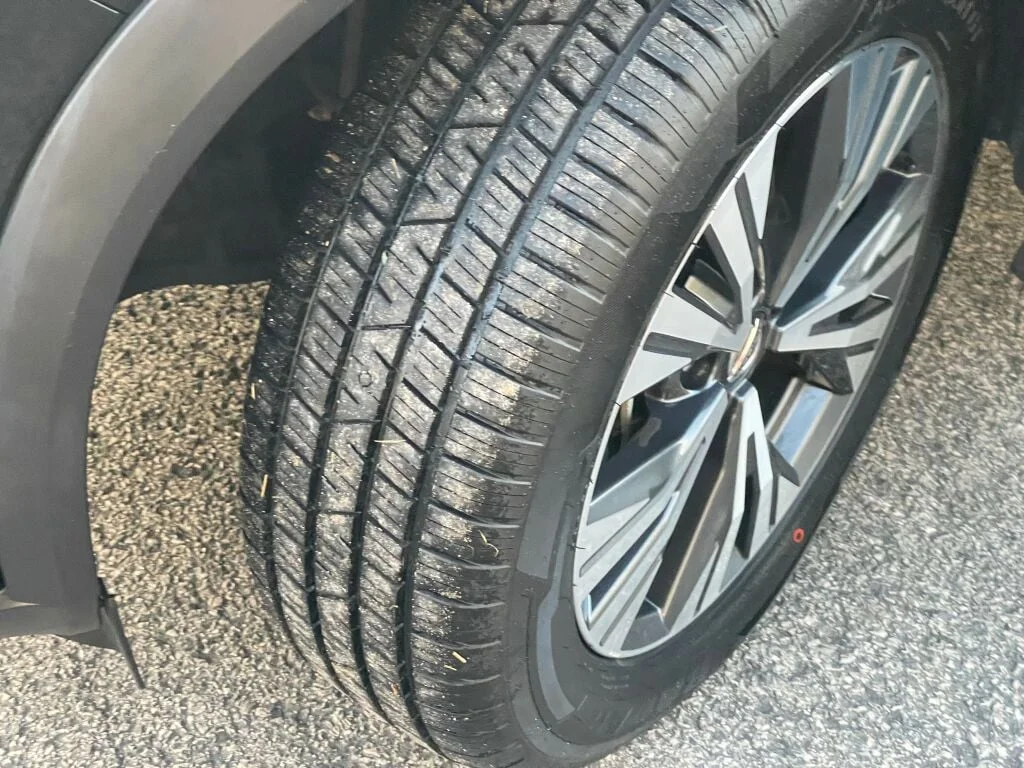 Used 2021 Super Black Nissan SV image 35