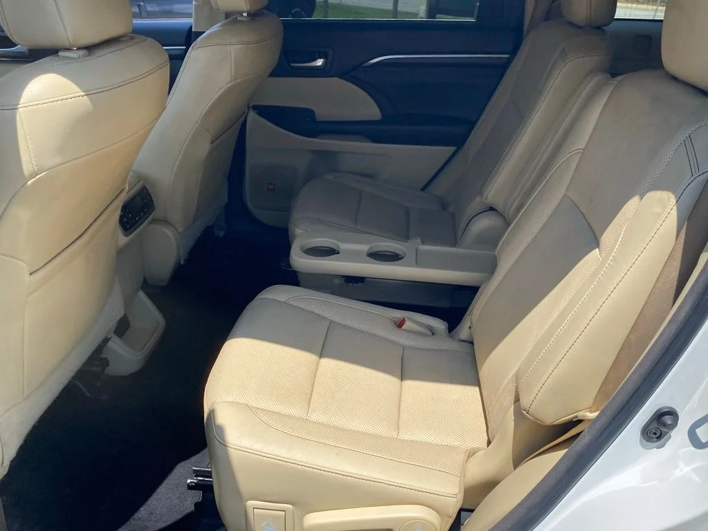Used 2016 White Toyota Limited Platinum V6 image 9