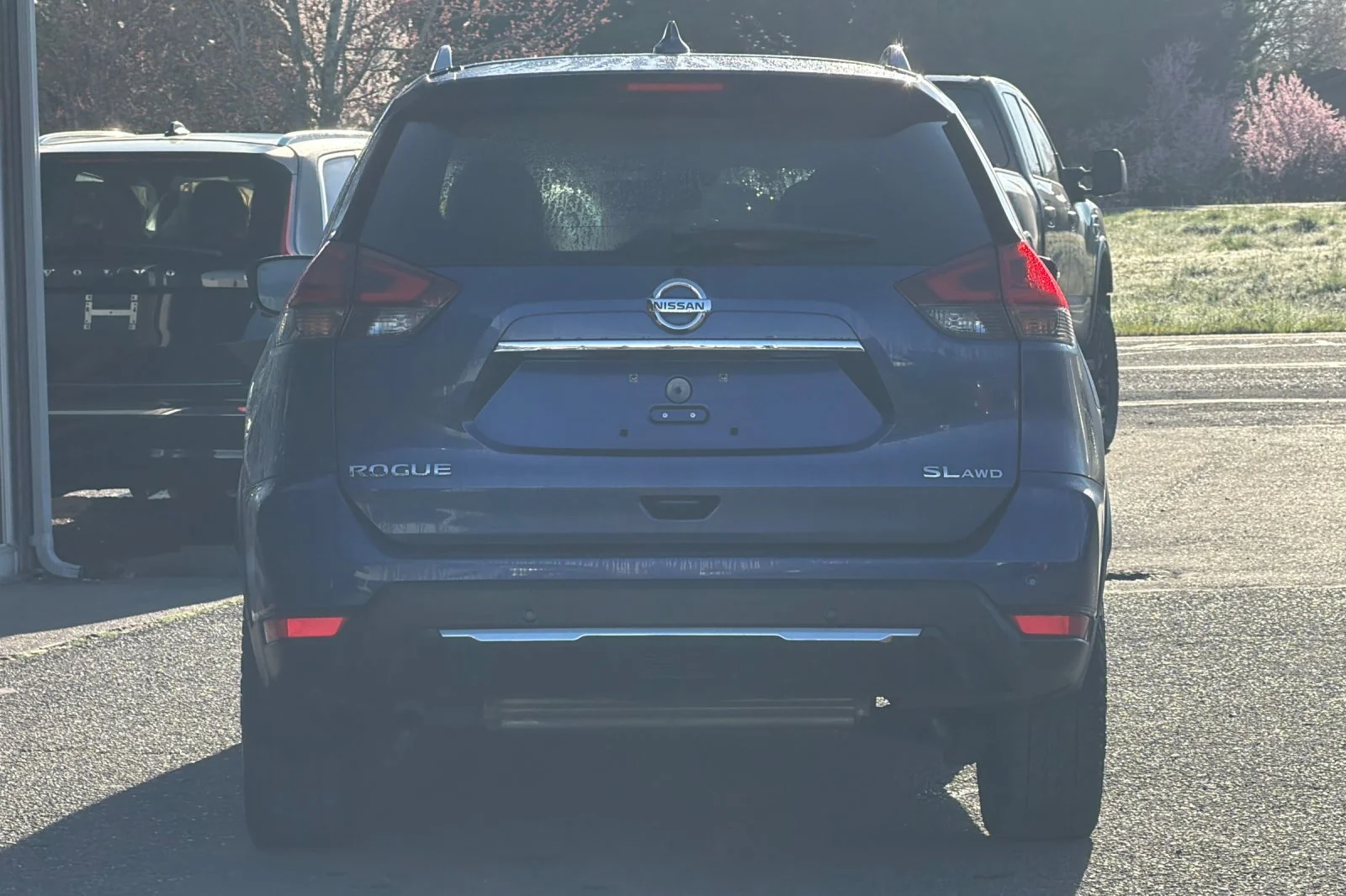 Used 2019 Caspian Blue Metallic Nissan SL image 5